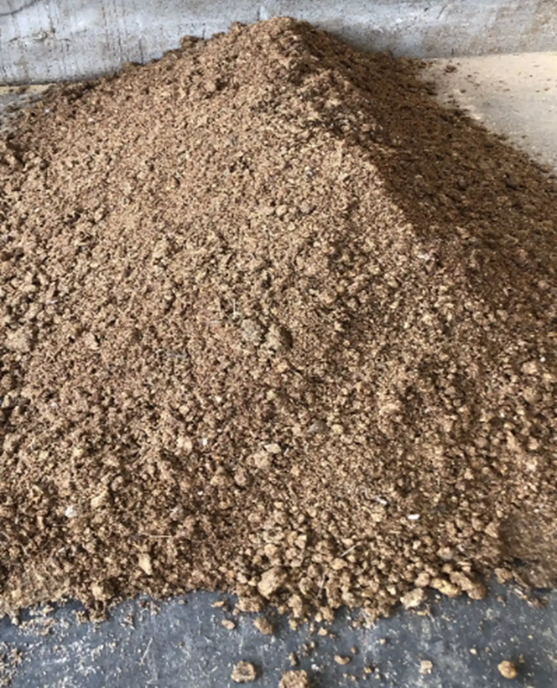 甘藷格外品青貯料